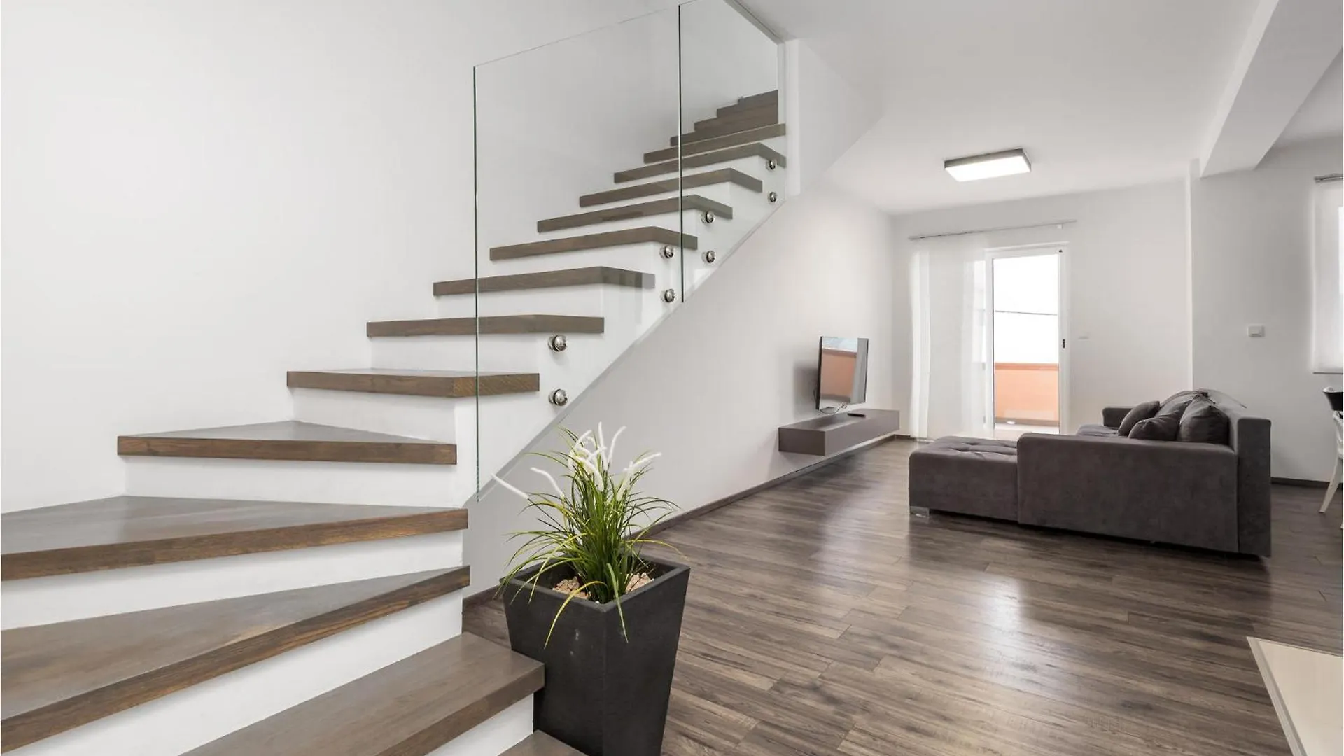 Gorgeous Apartment In Kampor With Kitchen