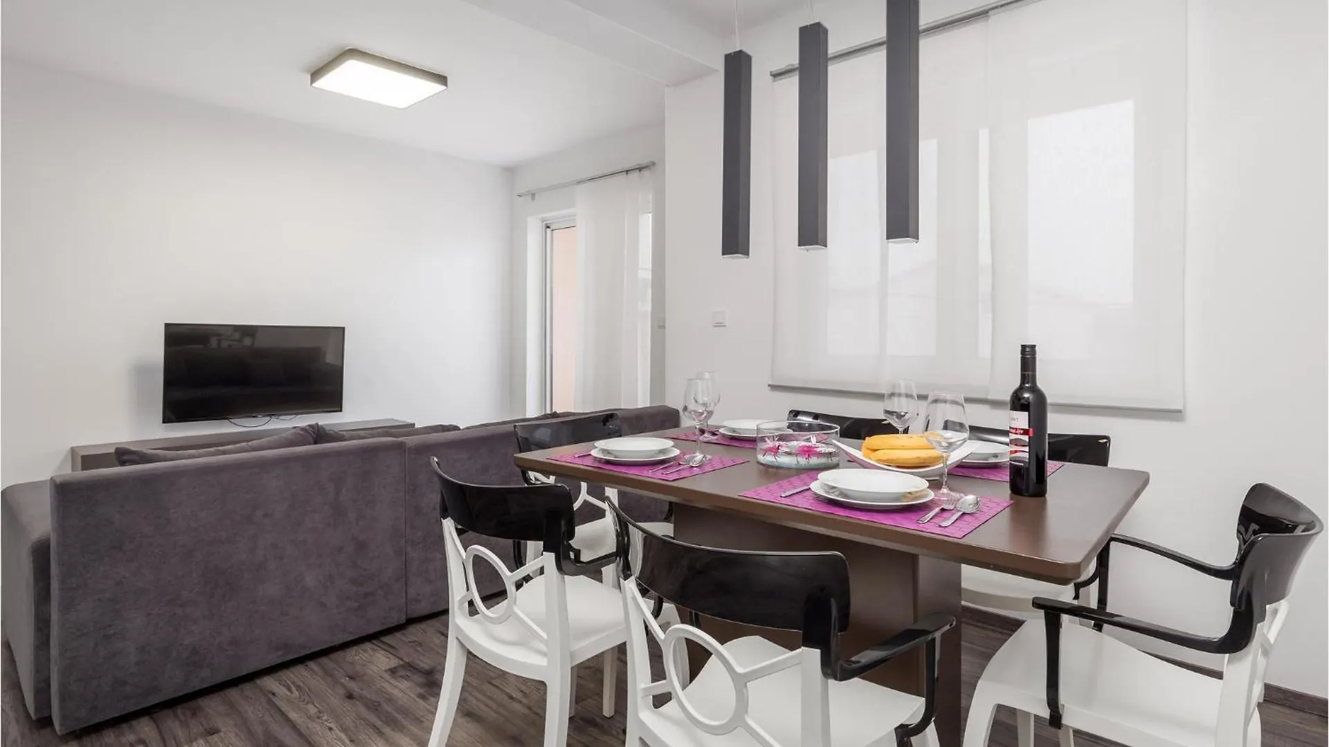 Gorgeous Apartment In Kampor With Kitchen